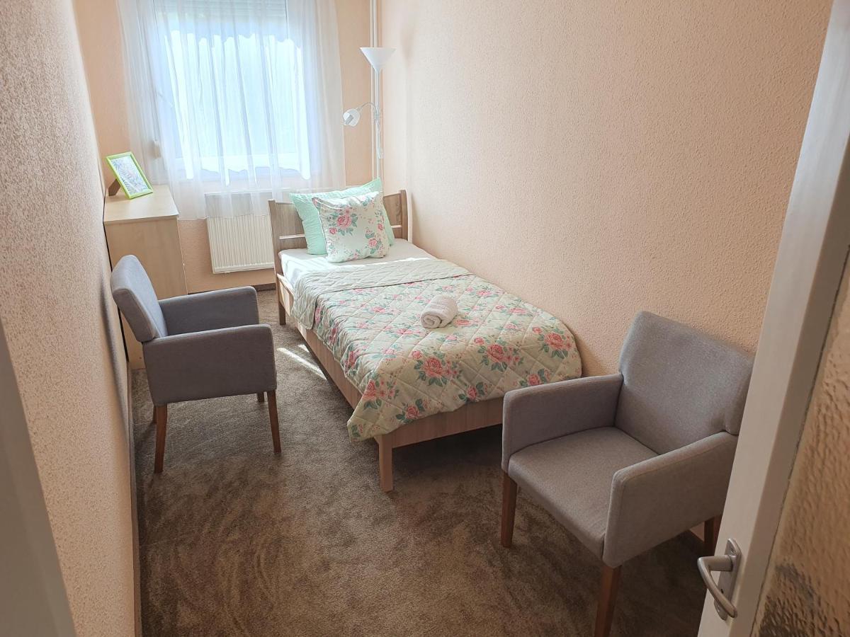 Flower Apartment Hévíz Esterno foto