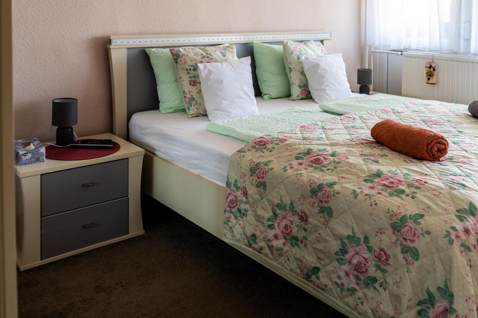 Flower Apartment Hévíz Esterno foto