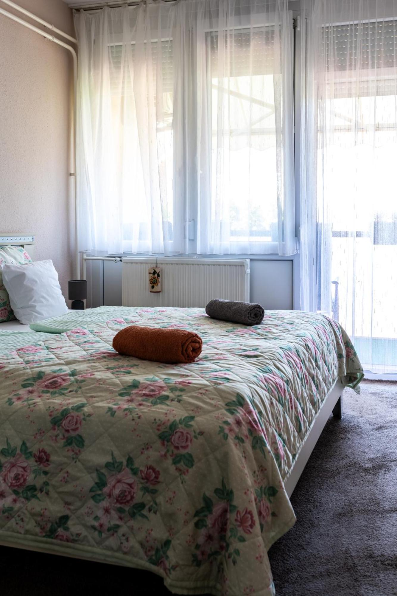 Flower Apartment Hévíz Esterno foto